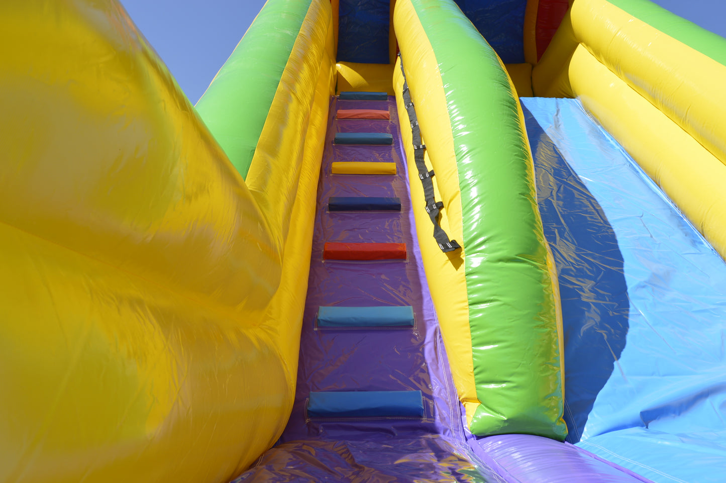TOBOGAN INFLABLE ROJO AMARILLO